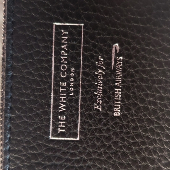 the white company London makeup bag - Picture 2 of 5